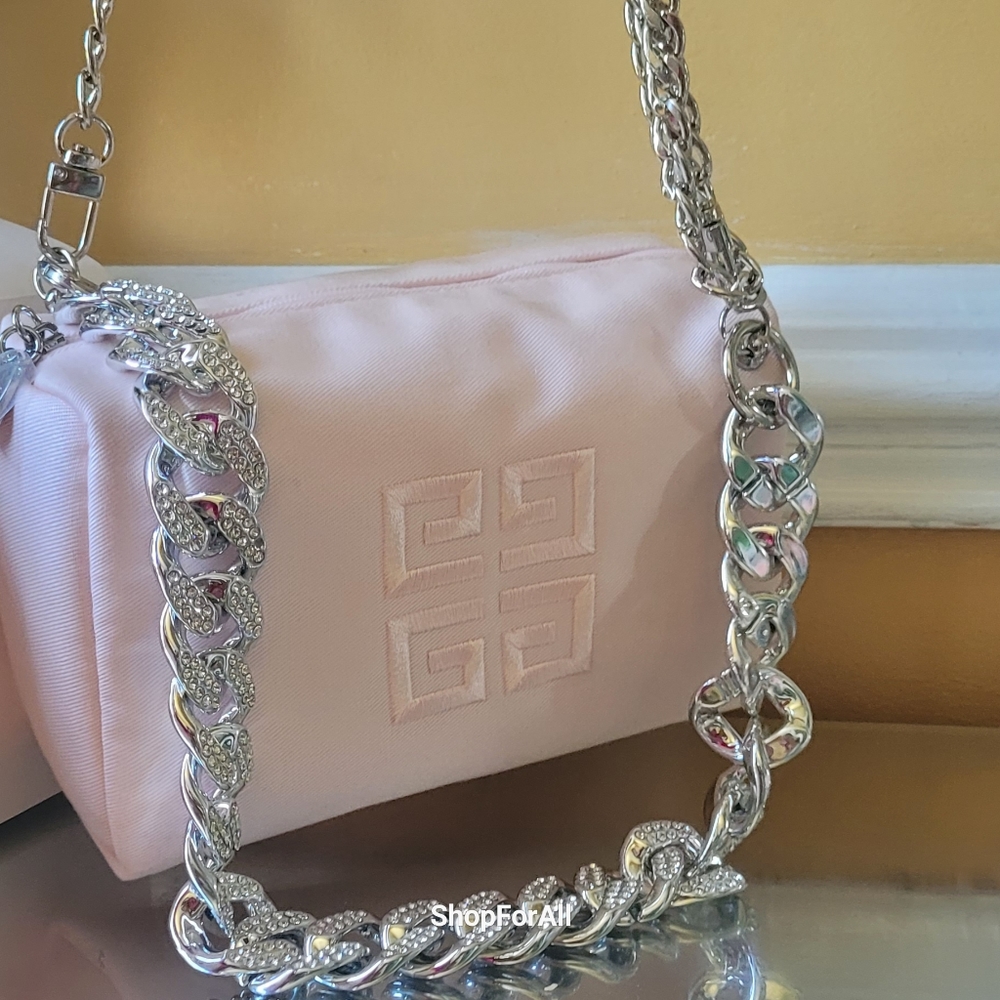 Givenchy - Picture 6 of 13